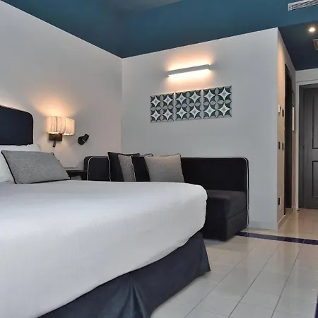 Aparthotel Luxury Royal 4*