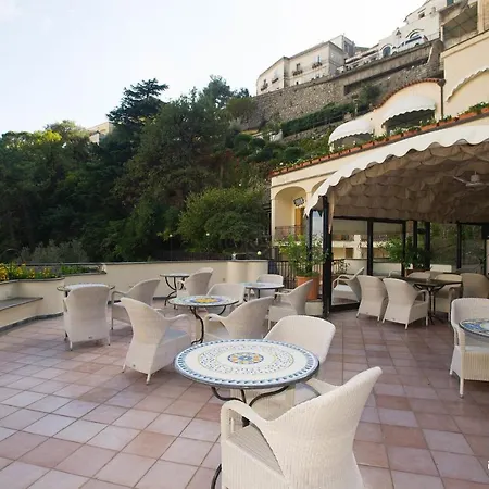 Luxury Royal Aparthotel